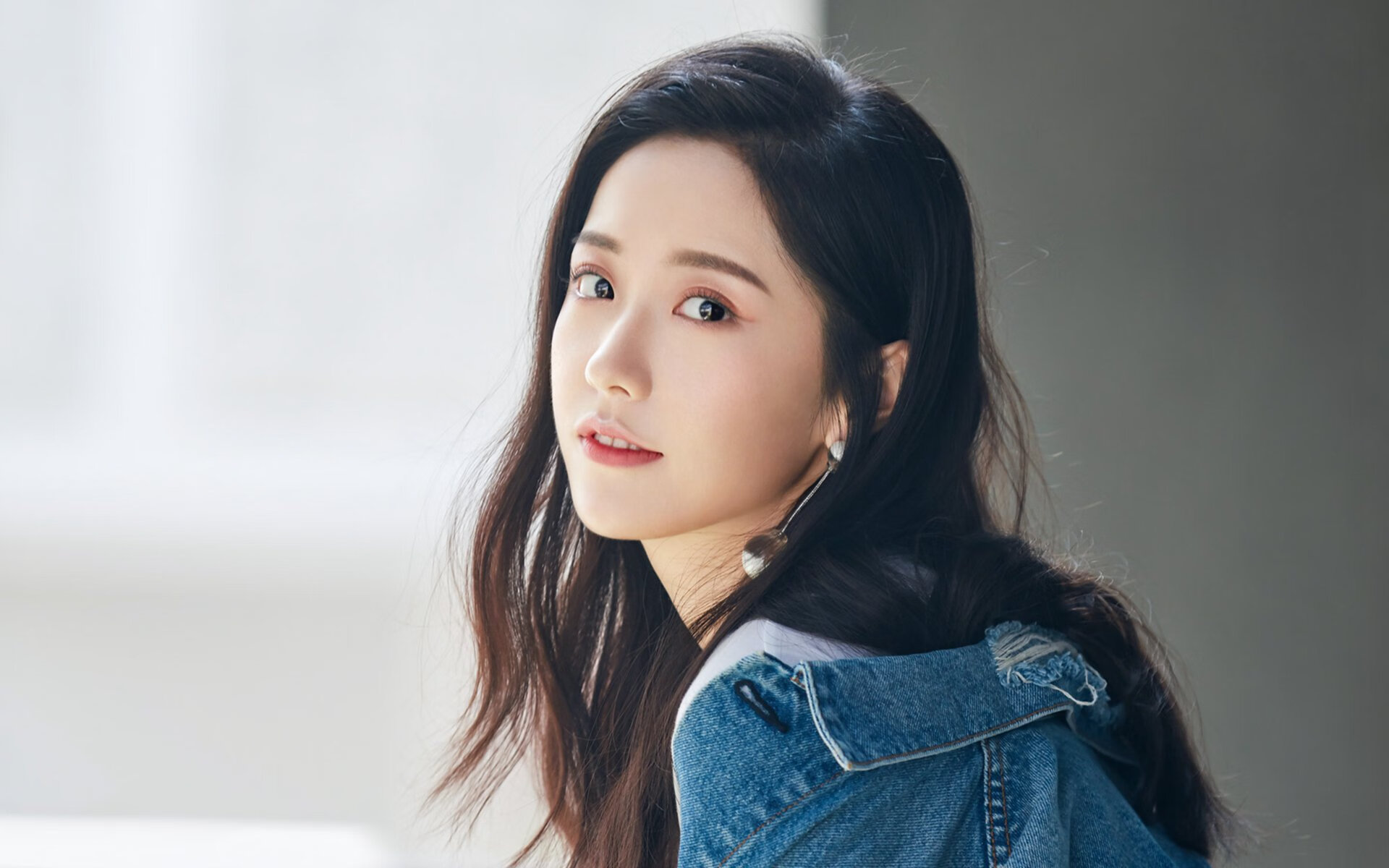 76人季后赛目标明确,恩比德力争MVP,76人21号恩比德