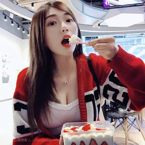 “夺冠时刻：感人瞬间一览无遗”，夺冠令人感动的瞬间