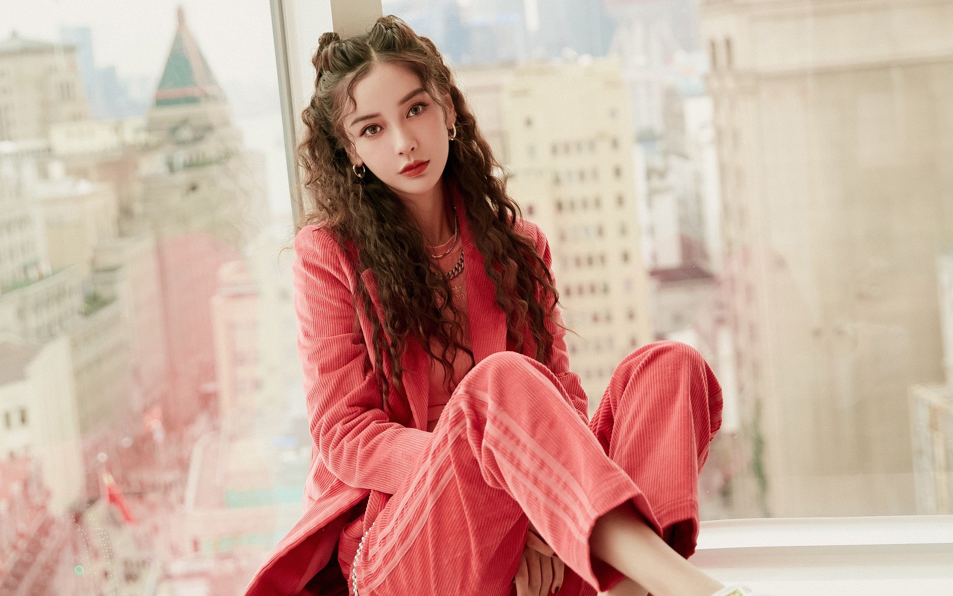 中国足球名宿走访青训营，传授宝贵经验激励学员，中国足球俱乐部青训